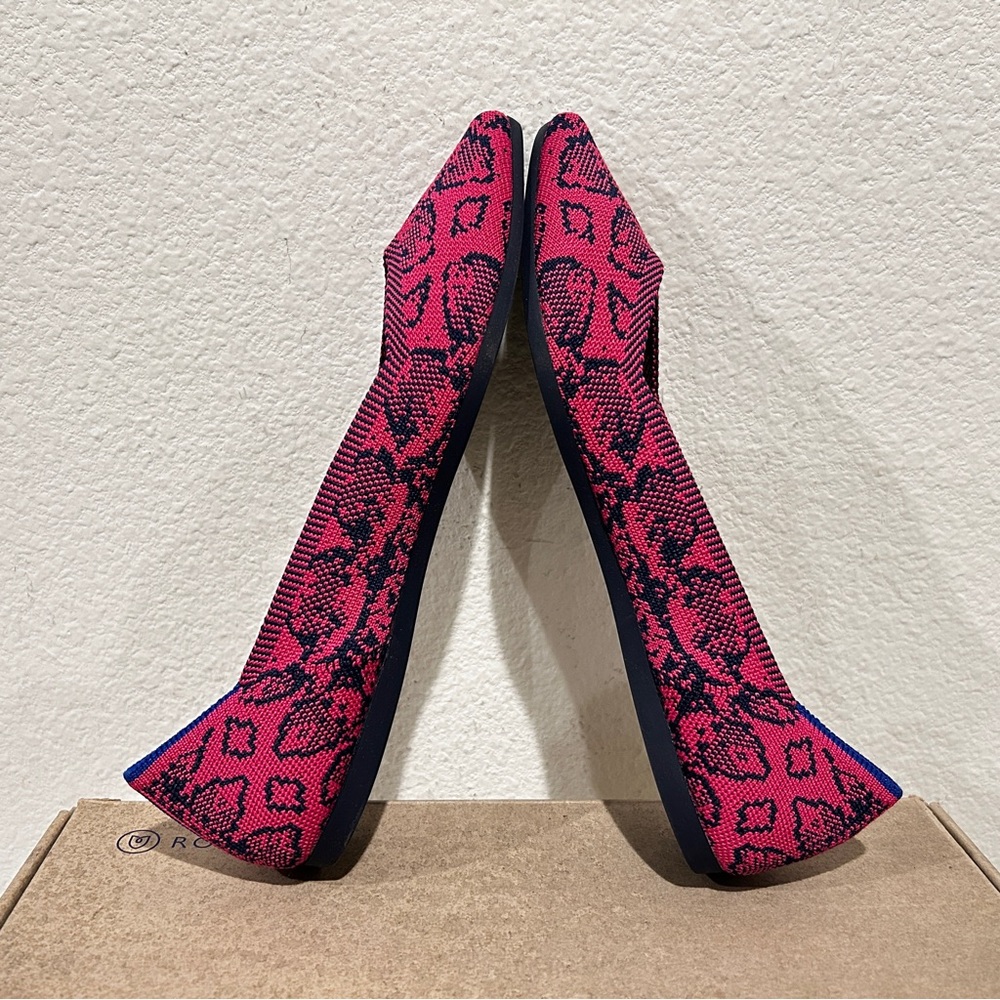 Rothy's The Point Flats in Fuchsia Navy Snake, Size 7.5, New in Box - Picture 5 of 8
